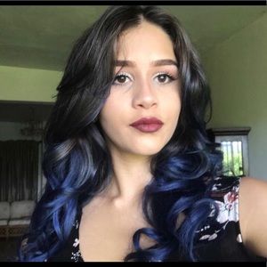 Meet your Posher, Valeria